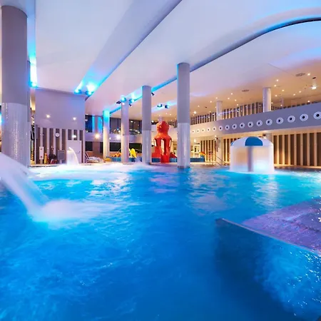 Vacationclub - Cesarskie Ogrody 638 *